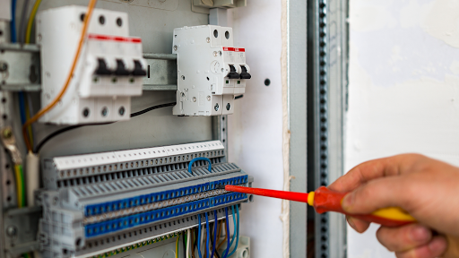 Besoin de services fiables pour des travaux d'électricité