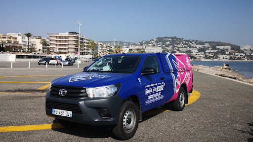 La Compagnie des Déboucheurs est une entreprise de débouchage de canalisation dans les Alpes-Maritimes (06). Devis gratuit. Urgence 7j/7