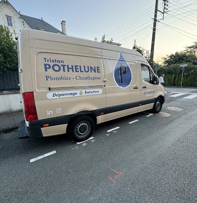 Besoin d'un plombier chauffagiste à La Roche sur Yon ou aux alentours ? Tristan Pothelune Plomberie reste disponible 24h/24 pour vos urgences ! Contactez-moi dès maintenant pour une intervention ou pour un devis gratuit.