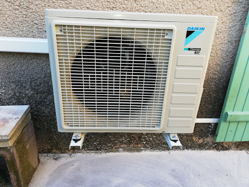 CEPC vous propose l’intervention d’un plombier chauffagiste pour tous vos travaux de plomberie et de chauffage.
