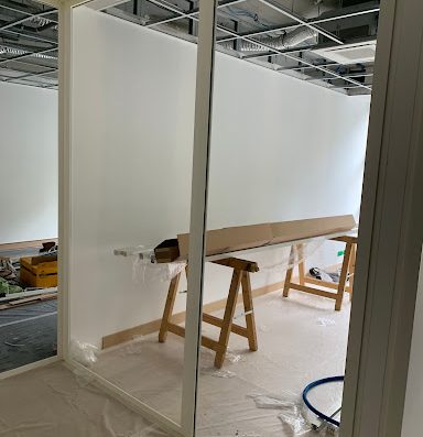 Entreprise spécialisée dans la rénovation  de bureaux et commerces sur Paris et région parisienne. Tous corps d'état
