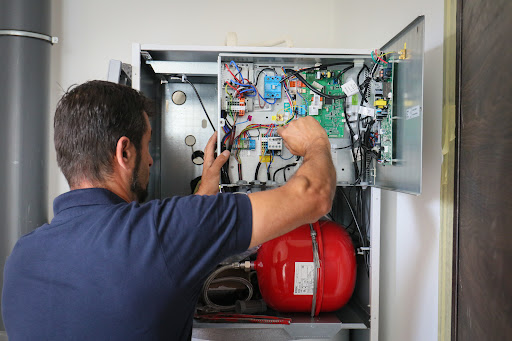 Entreprise de chauffage et de climatisation locale à Saint-Maur-des-Fossés. Spécialiste dans les énergies renouvelables (pompe à chaleur