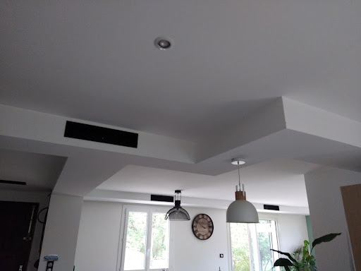 MCMF Energies à Brignoles est une société d'installation de systèmes de climatisation et de chauffage pour particuliers et professionnels. Pompes à chaleur