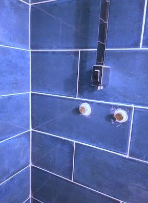 Une fuite ? Un WC ou une douche à installer ? Toujours disponible et à l’écoute