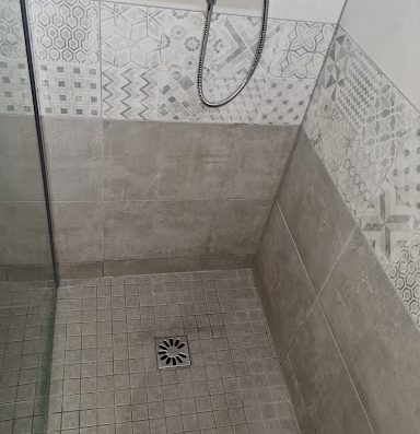 Votre spécialiste en plomberie et rénovation de salle de bain. Nous offrons des services d’installation de sanitaires