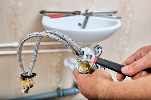 Plombier Jacques Paris 4 offers 24-hour plumbing services in Paris. Contact us for all your plumbing needs at 26 rue tiron