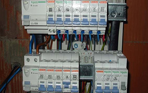 L’entreprise ÉLECTRICITÉ GÉNÉRALE ERIC FAURE à Saint-André (66) est spécialisée dans les travaux d’électricité plomberie et climatisation.