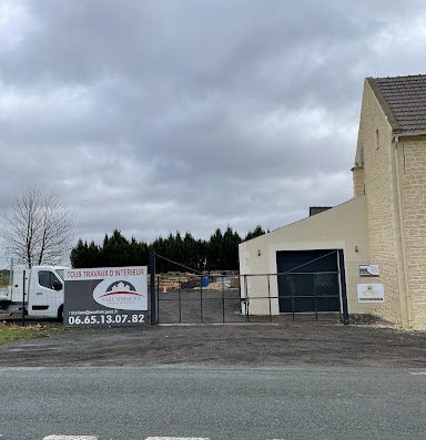 refaire la salle de bain ou la cuisine ? SARL Briquet est une entreprise de rénovation près de Compiègne réputée pour la qualité des travaux d'intérieur : placo
