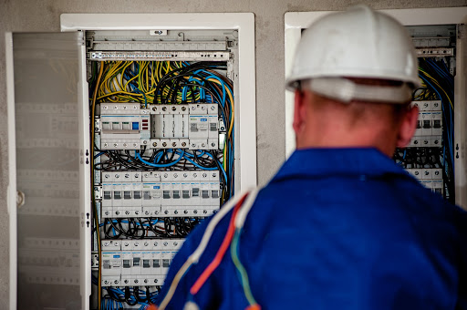 Bernier Électricité et Plomberie est à votre écoute